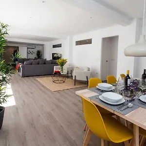 Isg Downtown Family Haven Free Parking Spot Sevilla